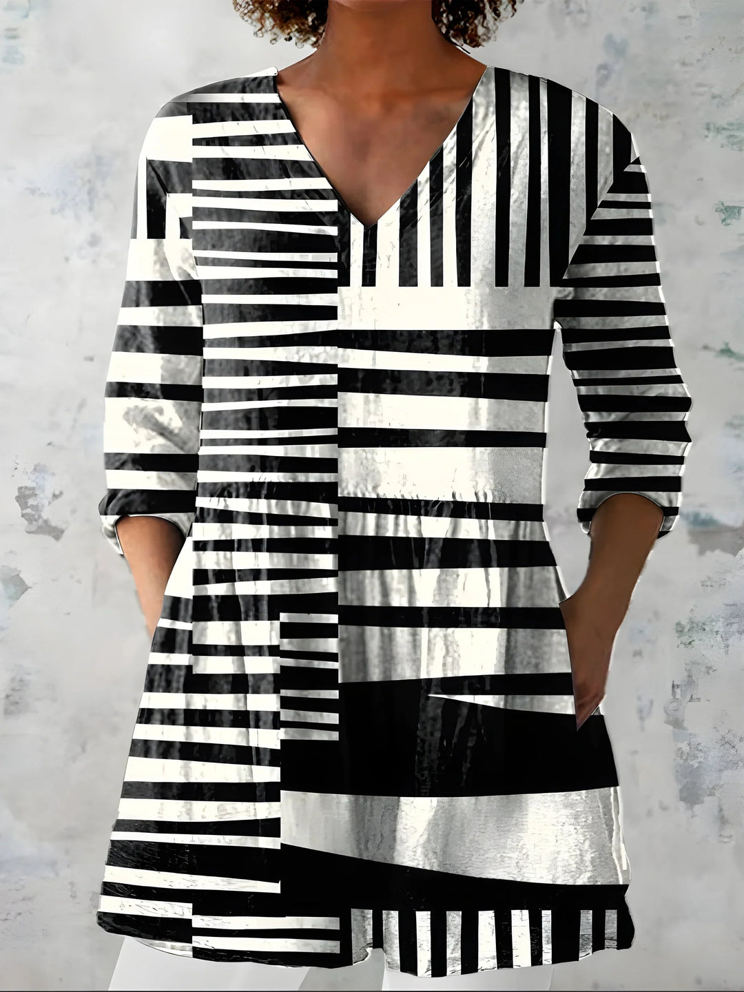 April | Long Blouse with V-Neck